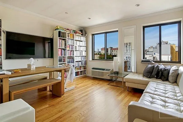 Rented by Christie's International Real Estate Group, LLC | media 2