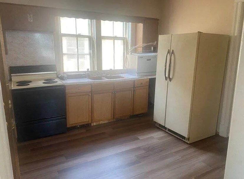 3 bed, 1.0 bath, $1,850 — Photo 4