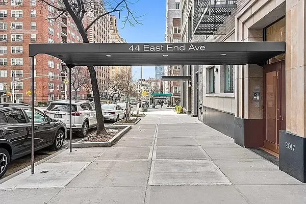 Rented by Compass | media 9