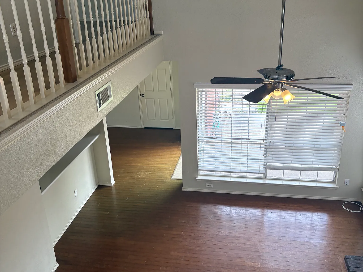 633 Raintree Cir — Photo 3