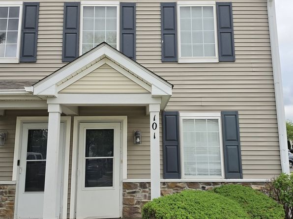 101 Silverstone Dr #101