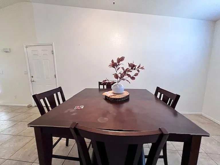 335 Riverwood Ln — Photo 11