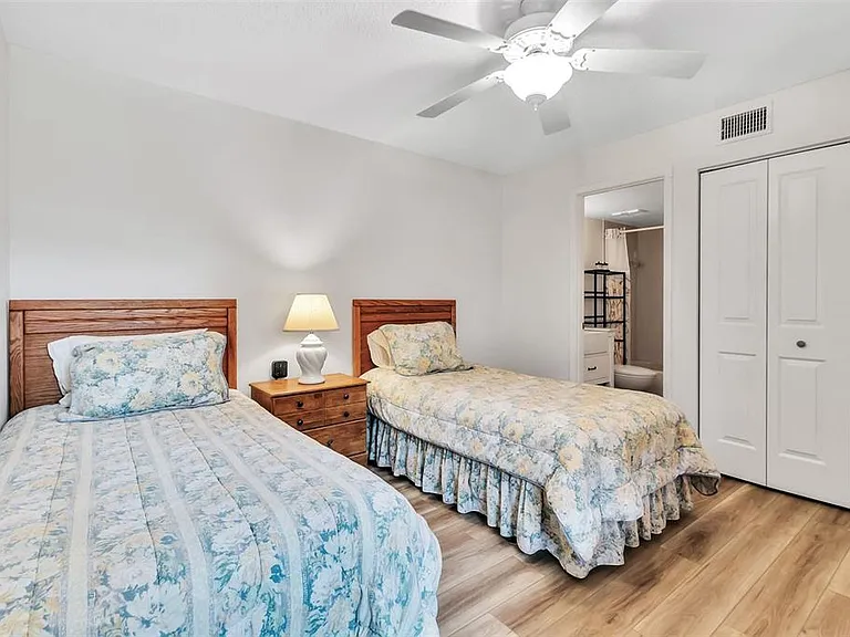 5224 Lake Village Dr #67 — Photo 27