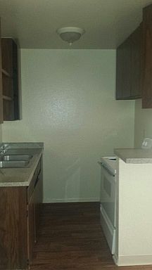 3rd image of 144 W 42nd St APT 36