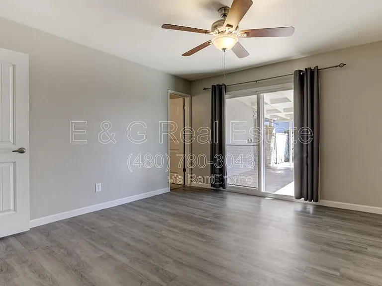 1527 W Huntington Dr — Photo 14
