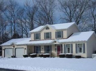 115 N Griffiths Ln, Manchester, PA 17345