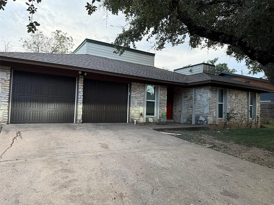1101 Space Ln