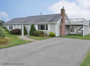33 Glocester Rd, Narragansett, RI 02882