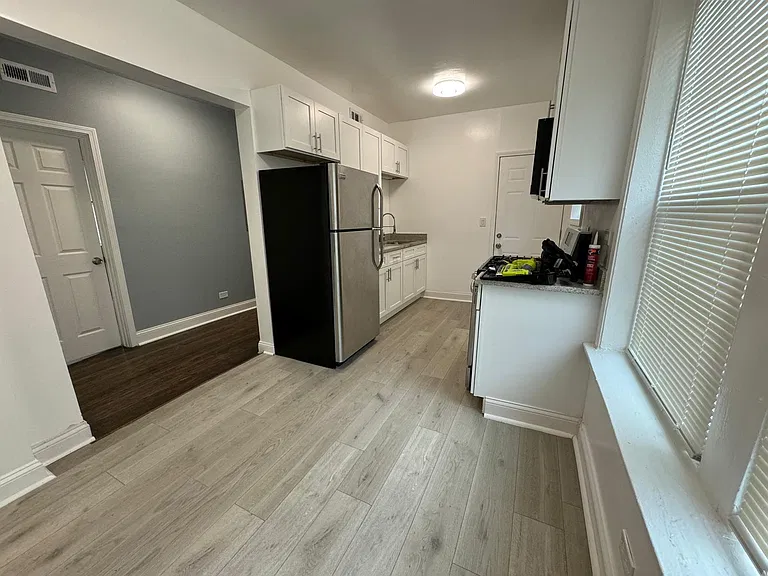 7730 S Lowe Ave #1W — Photo 15