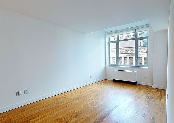 5th image of 88 Leonard St APT 720
