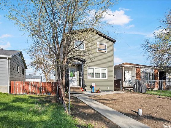 3rd image of 753 Rae STREET