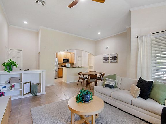 5th image of 6607 Lake Woodlands Dr APT 433