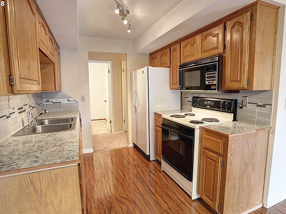 4th image of 306 NE 85th St G #G