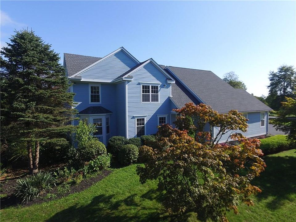 1st image of 330 Kettle Pond Dr