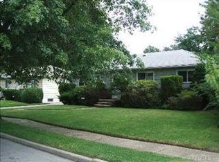 1039 Owasco Rd, West Hempstead, NY 11552