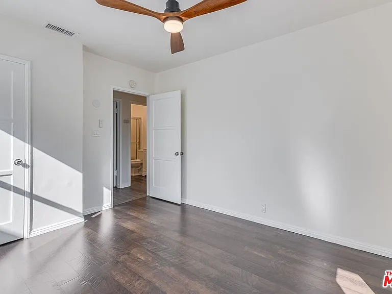 4905 Coolidge Ave — Photo 10