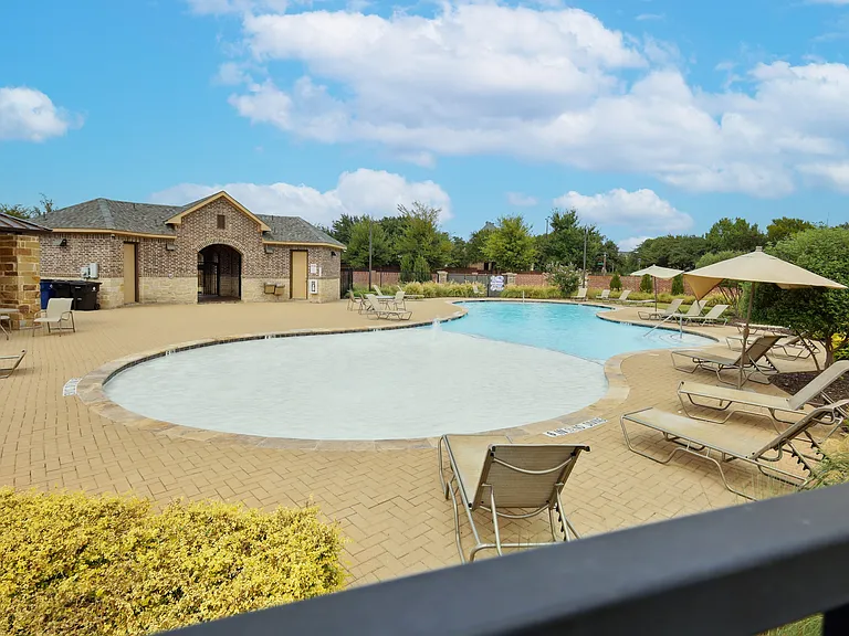 4261 Shavano Dr — Photo 26