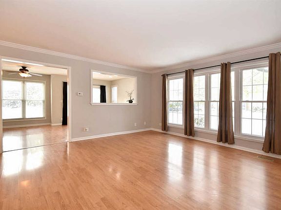 3rd image of 1076 Rockport Dr #1076
