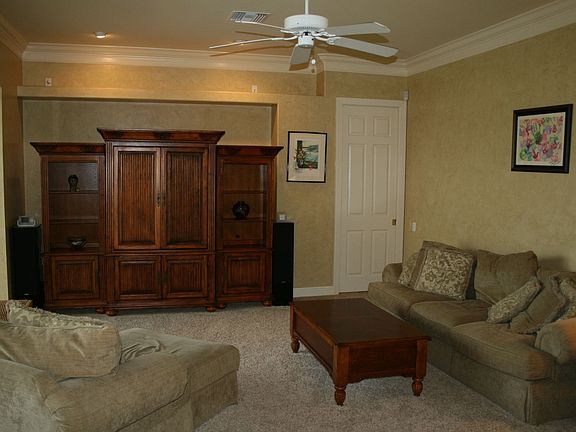 4th image of 8610 Belle Meade Dr