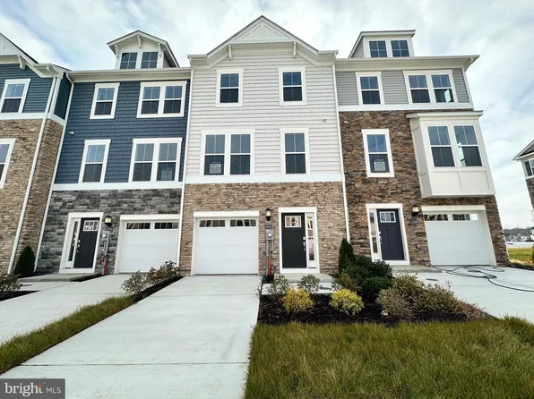 10992 Barnard Pl, White Plains, MD 20695