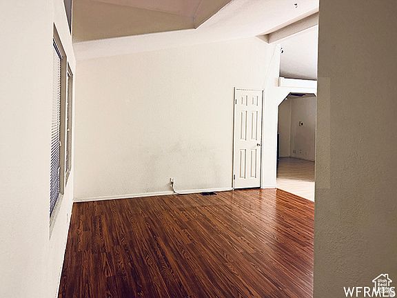 5th image of 2103 S Mountain Vista Ln