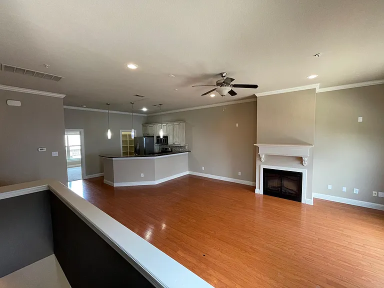 1616 Carpenter Dr — Photo 5