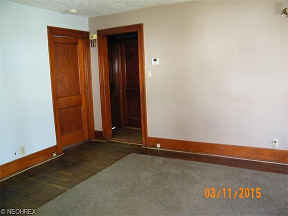 4th image of 214 Delaware Ave