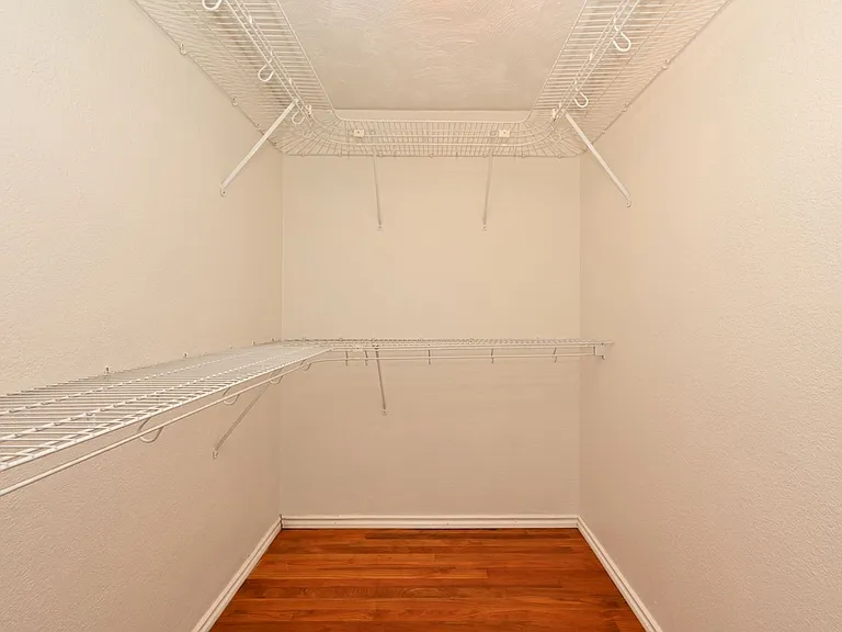 13804 Redmond Way — Photo 17