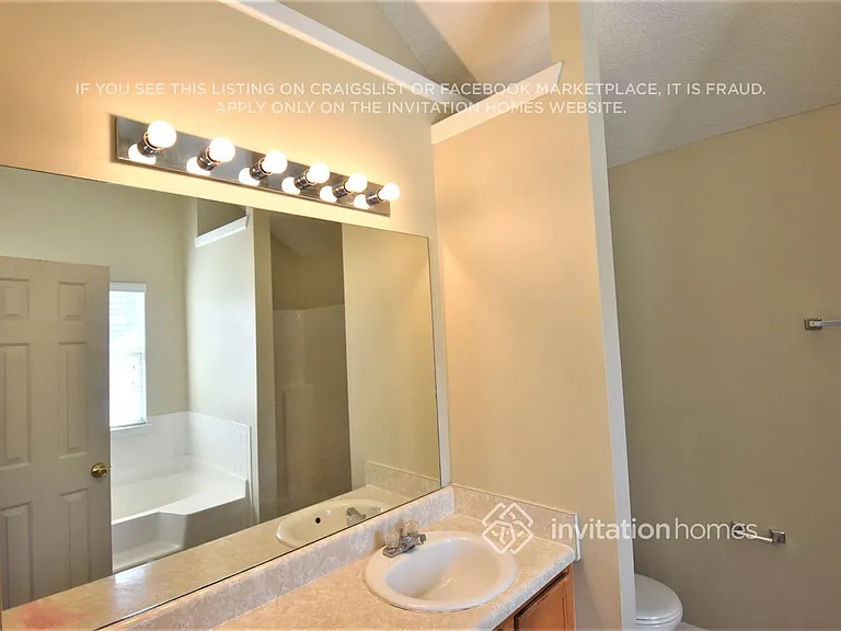 3563 Creekview Dr — Photo 12