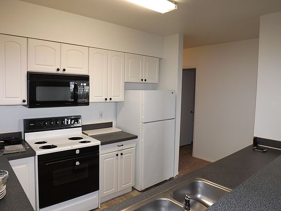 5th image of 13209 12th Ave SW APT 2