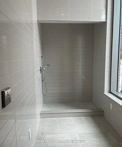 212 King William St #821 — Photo 20