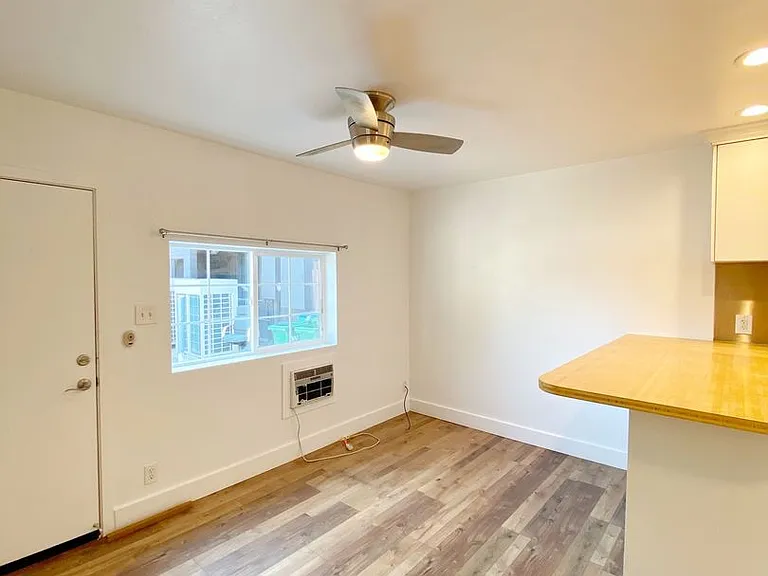 215 W Pueblo St — Photo 7