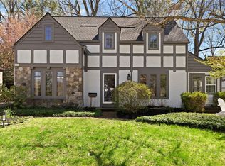 23 Fair Oaks Dr, East Rochester, NY 14445
