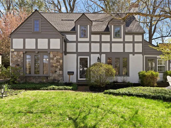 23 Fair Oaks Dr, East Rochester, NY 14445