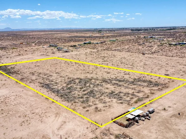 1720 San Carlos St, Chaparral, NM 88081