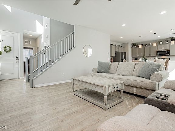 4th image of 4610 Chirping St