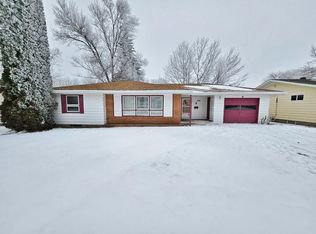 405 4th St SE, Rugby, ND 58368