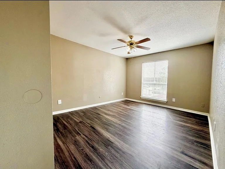 9350 Country Creek Dr #31 — Photo 3