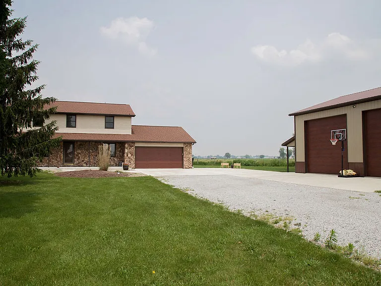 14907 Rohman Rd — Photo 1