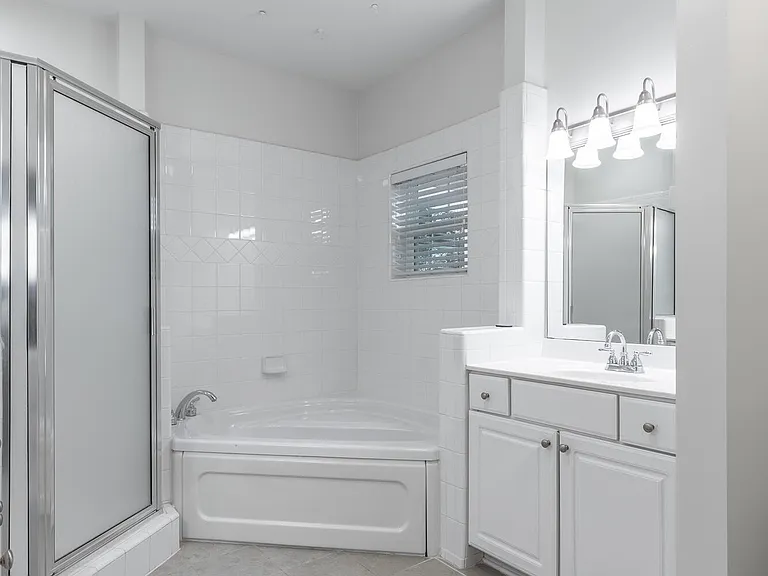 2105 Regency Ct — Photo 25