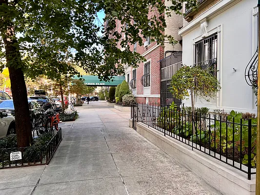 Rented by Addison Property Group | media 2