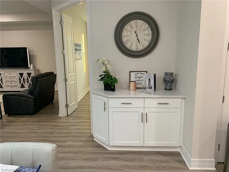 208 Indies Dr E #202 — Photo 7