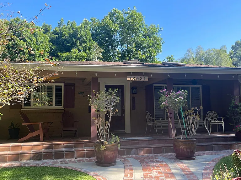 13631 Bailey St — Photo 3