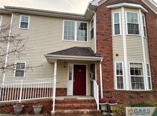 319 Moonlight Dr, Piscataway, NJ 08854