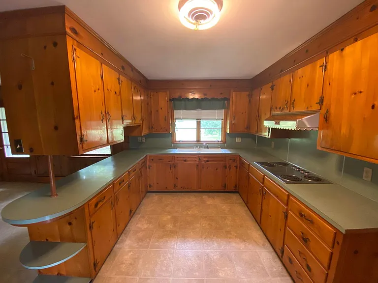 12118 Greencastle Pike — Photo 8