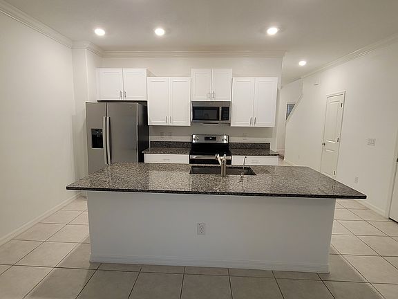 4th image of 21842 Lyonia Ln