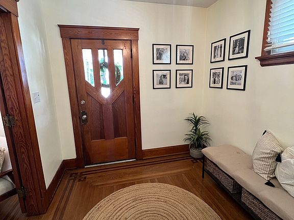 3rd image of 4224 Appleton St