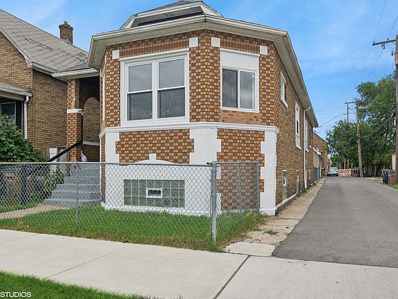 2nd image of 5033 Magoun Ave