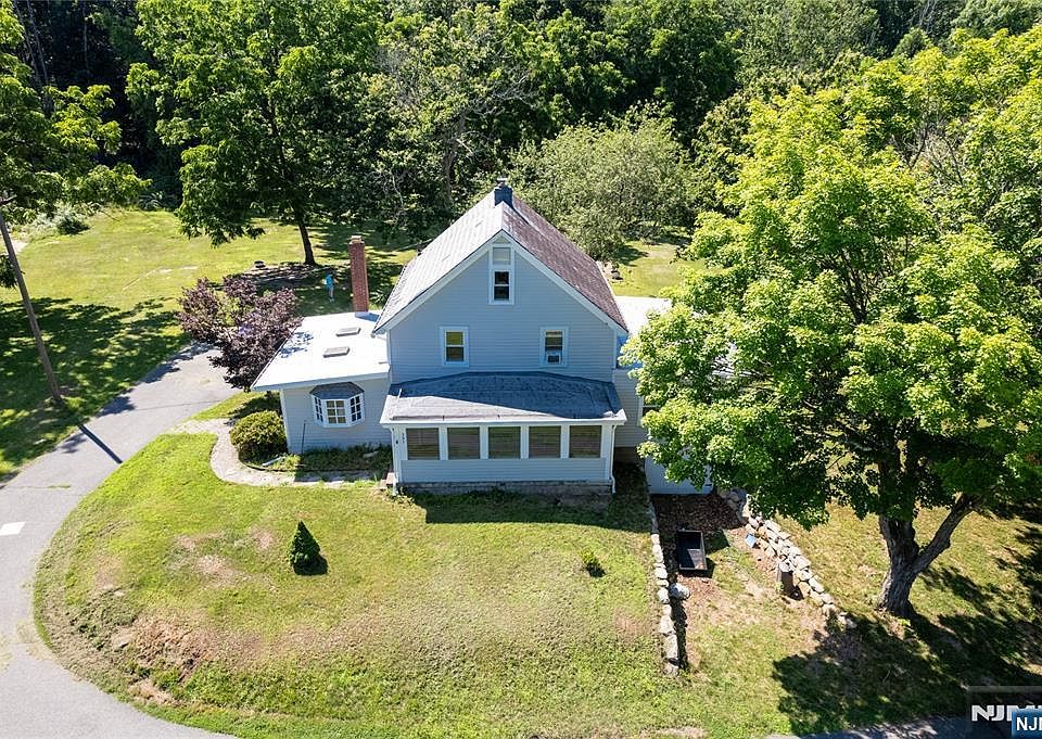 1st image of 397 Berkshire Valley Road