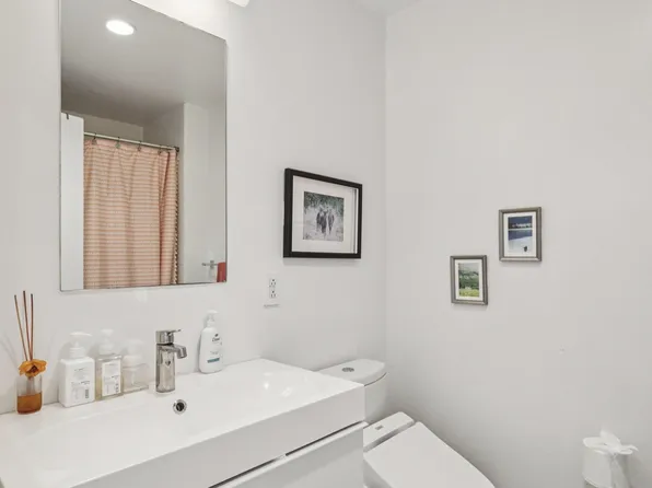 915 Hudson Park image 16 of 44